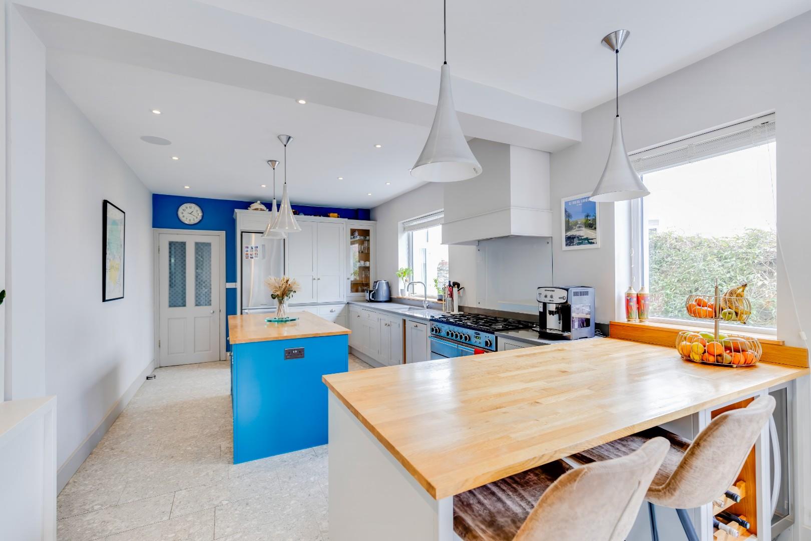 90 Stanwell Road, Penarth, CF64 3LP
